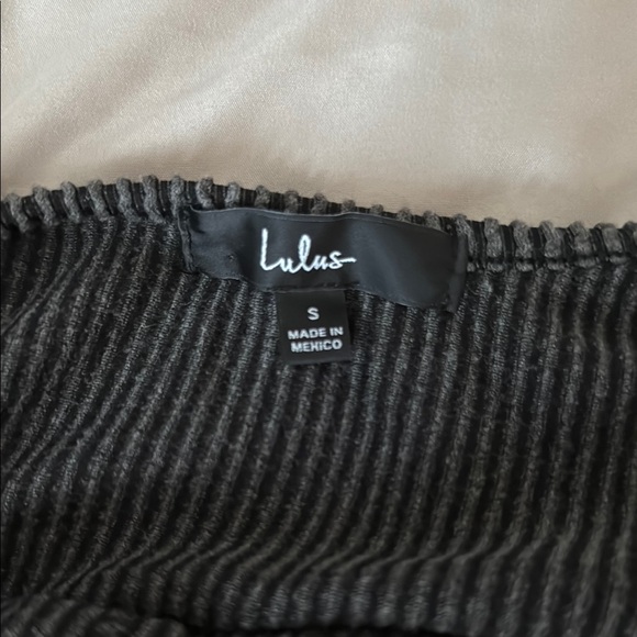 Lulu's Gray Ribbed Crop Top - Picture 3 of 3